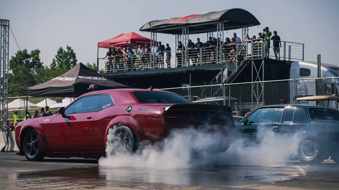 dodge-charger-smoking-tires-starting-line