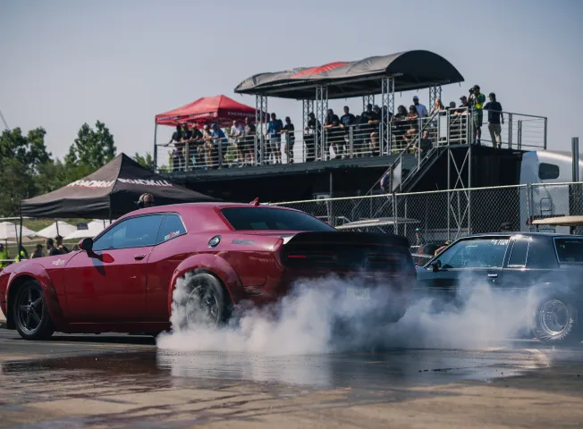 dodge-charger-smoking-tires-starting-line