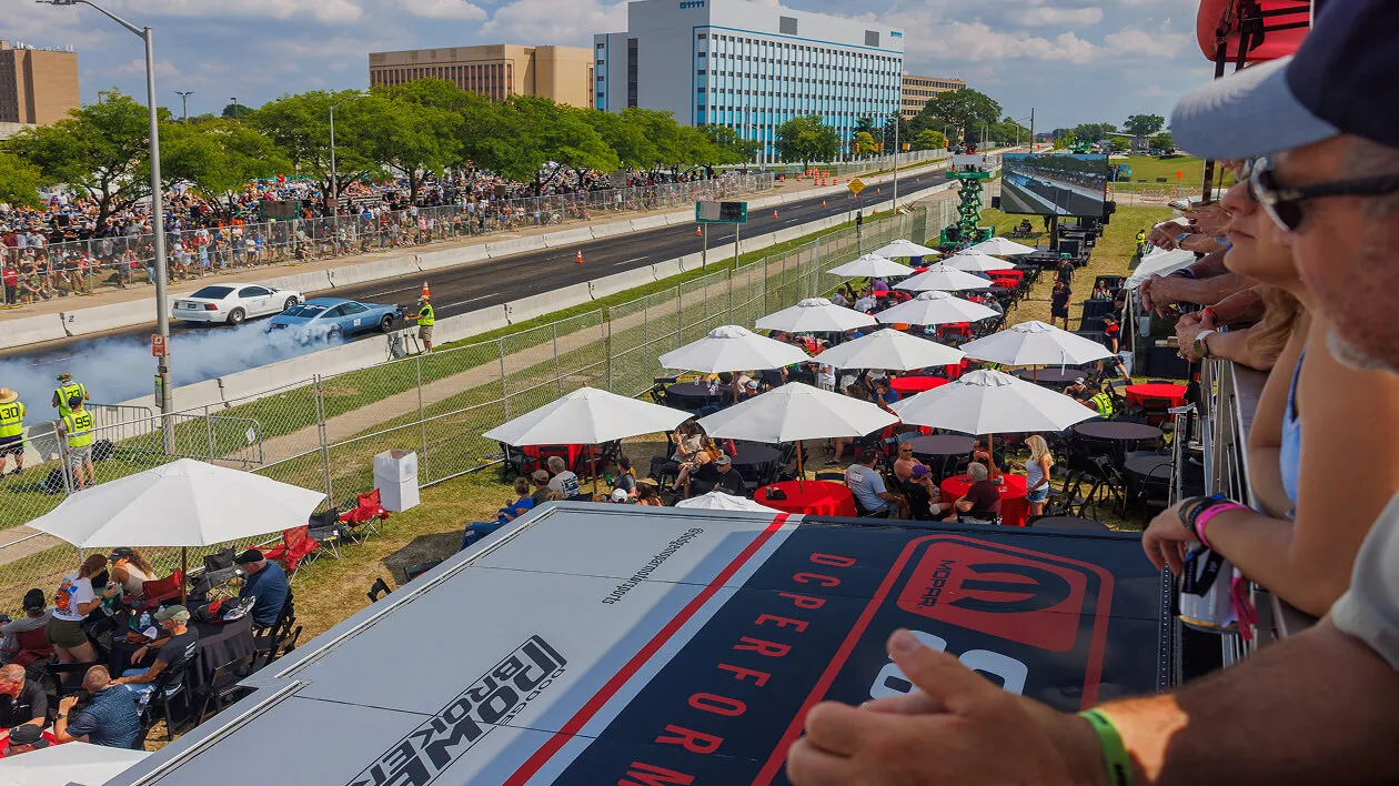 woodward-view-vip-deck